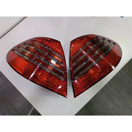 BENZ  W211 02~06年 升級 LED 紅黑 四線 尾燈組 後燈 台灣製 E200 E230 E240